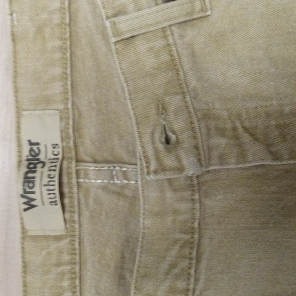 Men's wrangler 38 x30 khaki jean pants - Picture 2 of 5